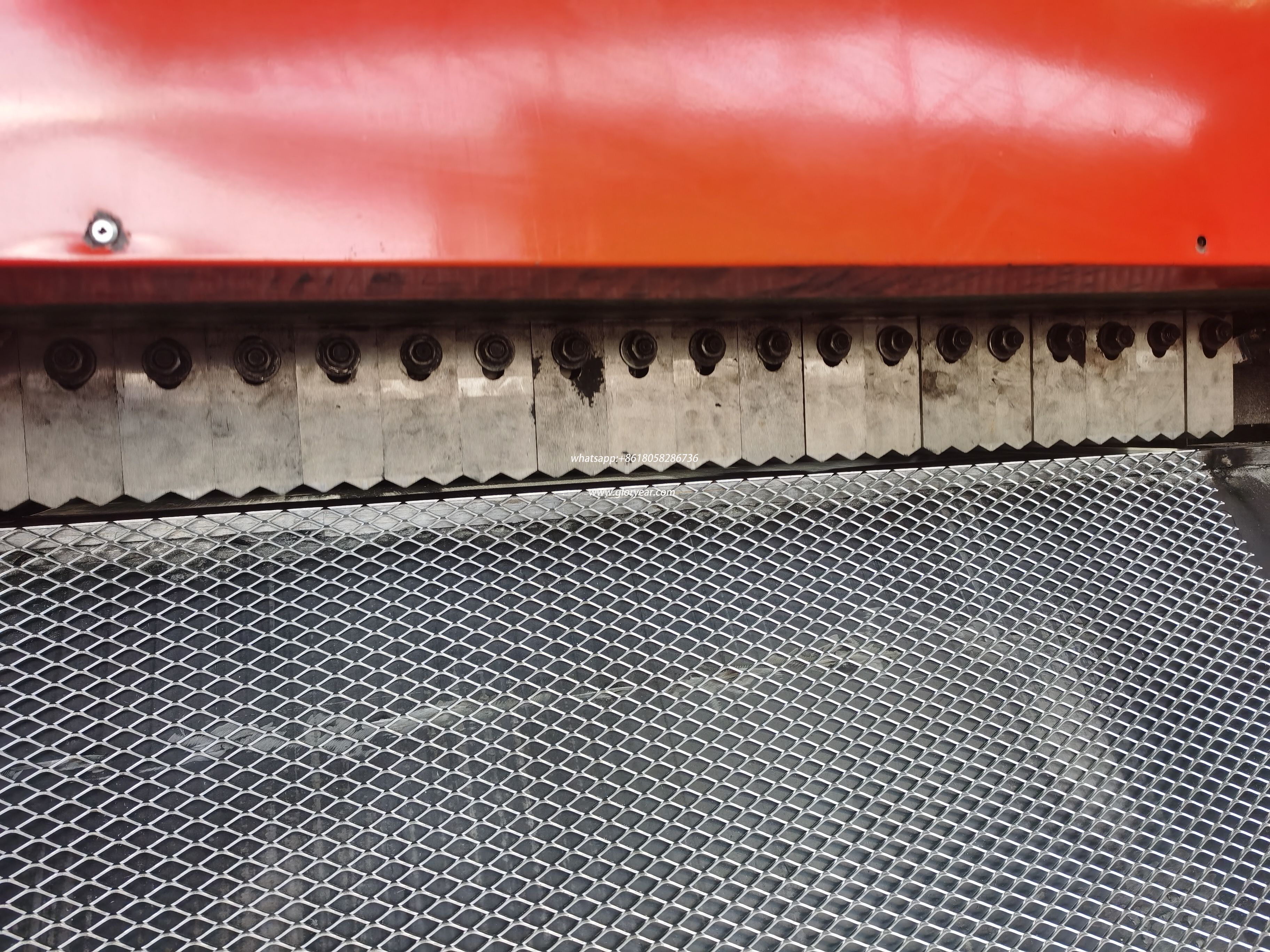 See how the metal mesh products are produced